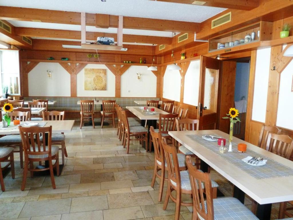 Gasthof Zum Brunnen Mornsheim Ngoại thất bức ảnh