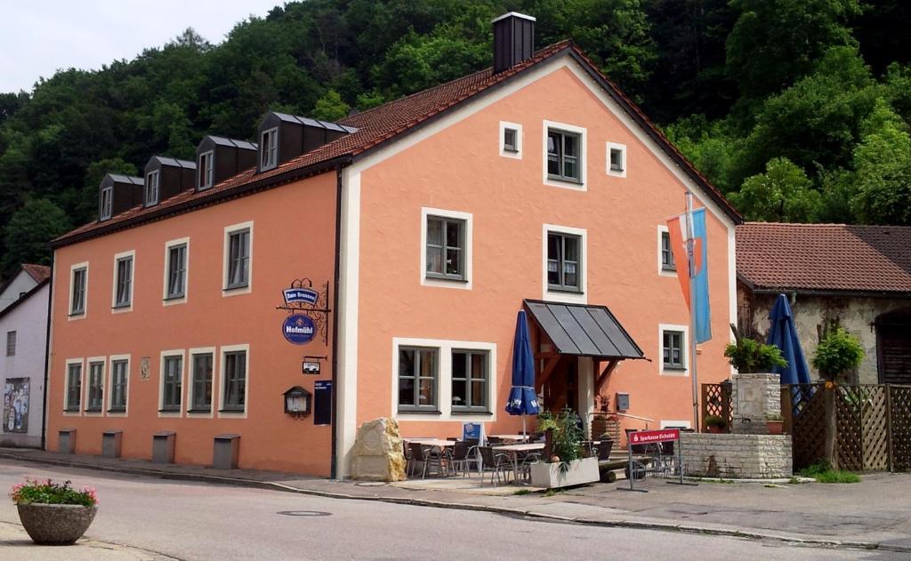 Gasthof Zum Brunnen Mornsheim Ngoại thất bức ảnh