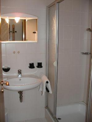 Gasthof Zum Brunnen Mornsheim Phòng bức ảnh